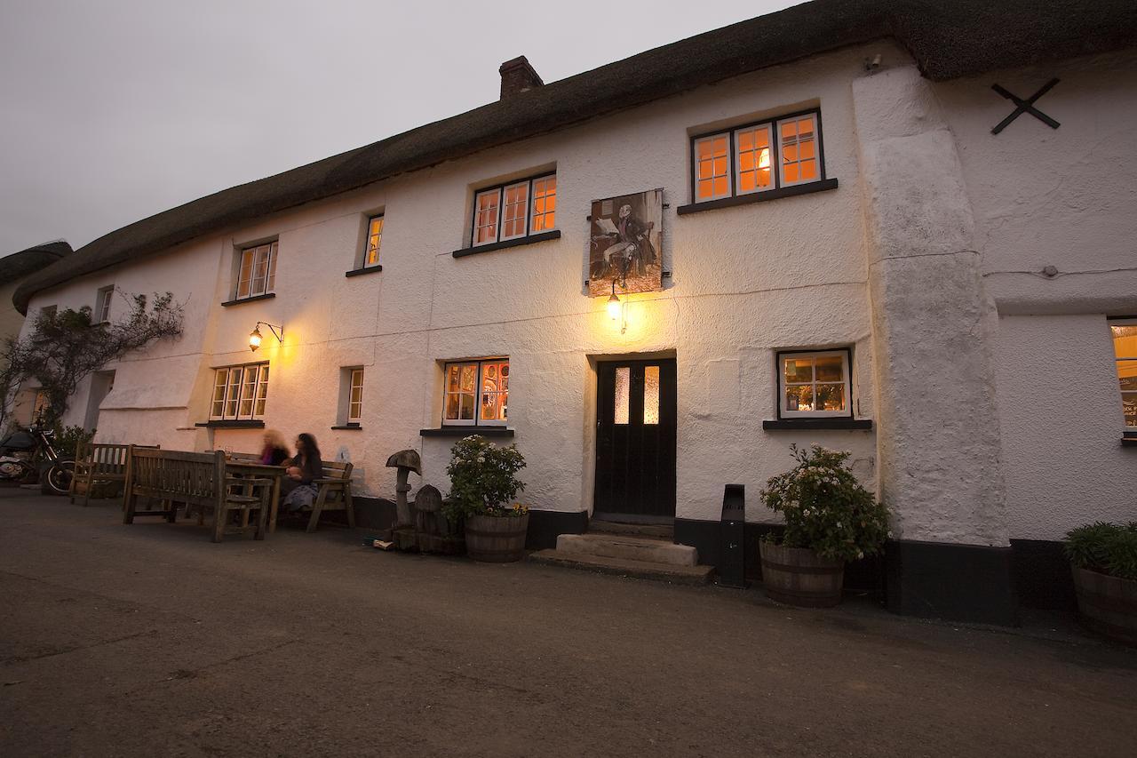 Duke Of York Hotel Dolton Eksteriør billede