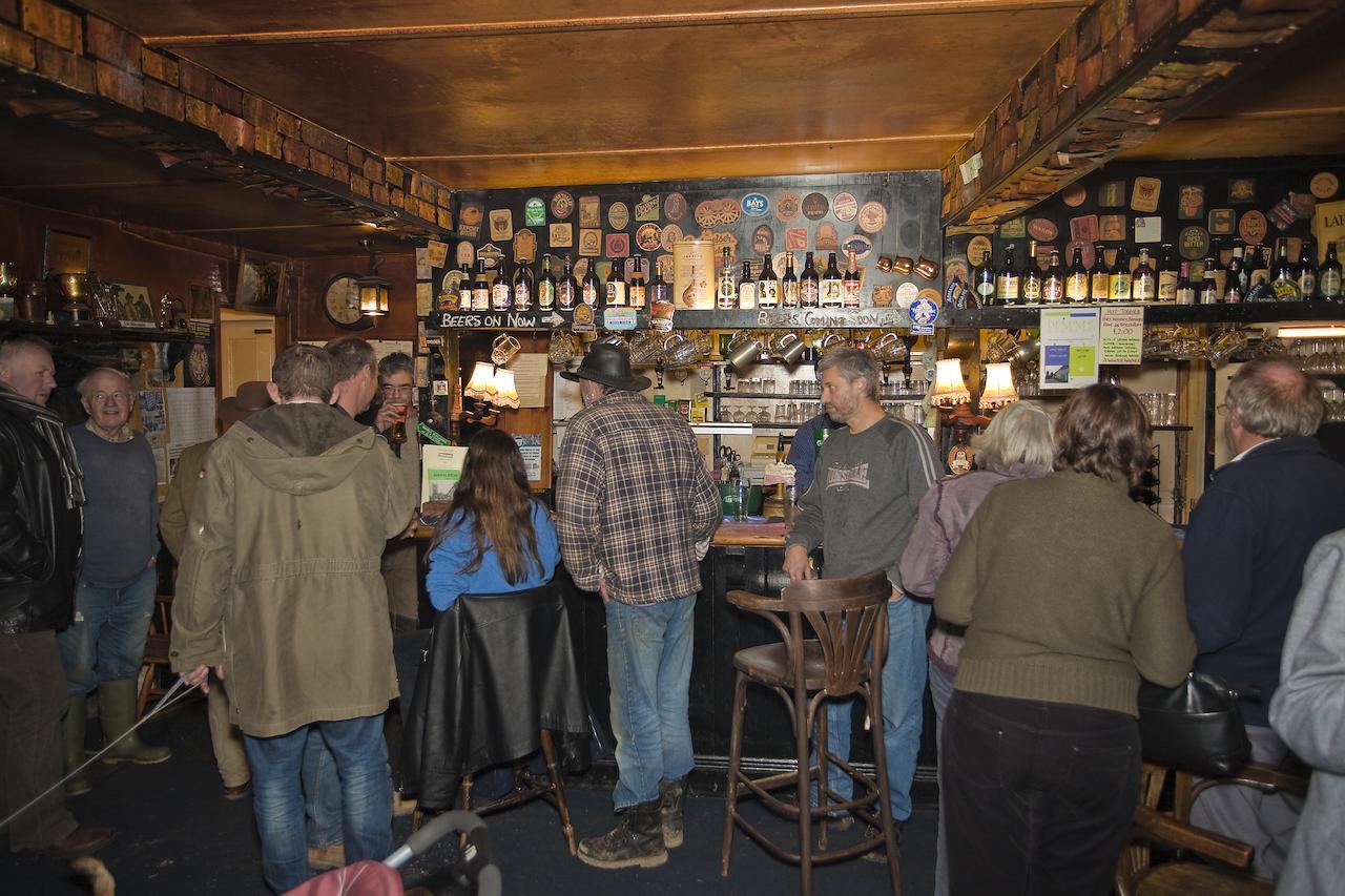 Duke Of York Hotel Dolton Eksteriør billede