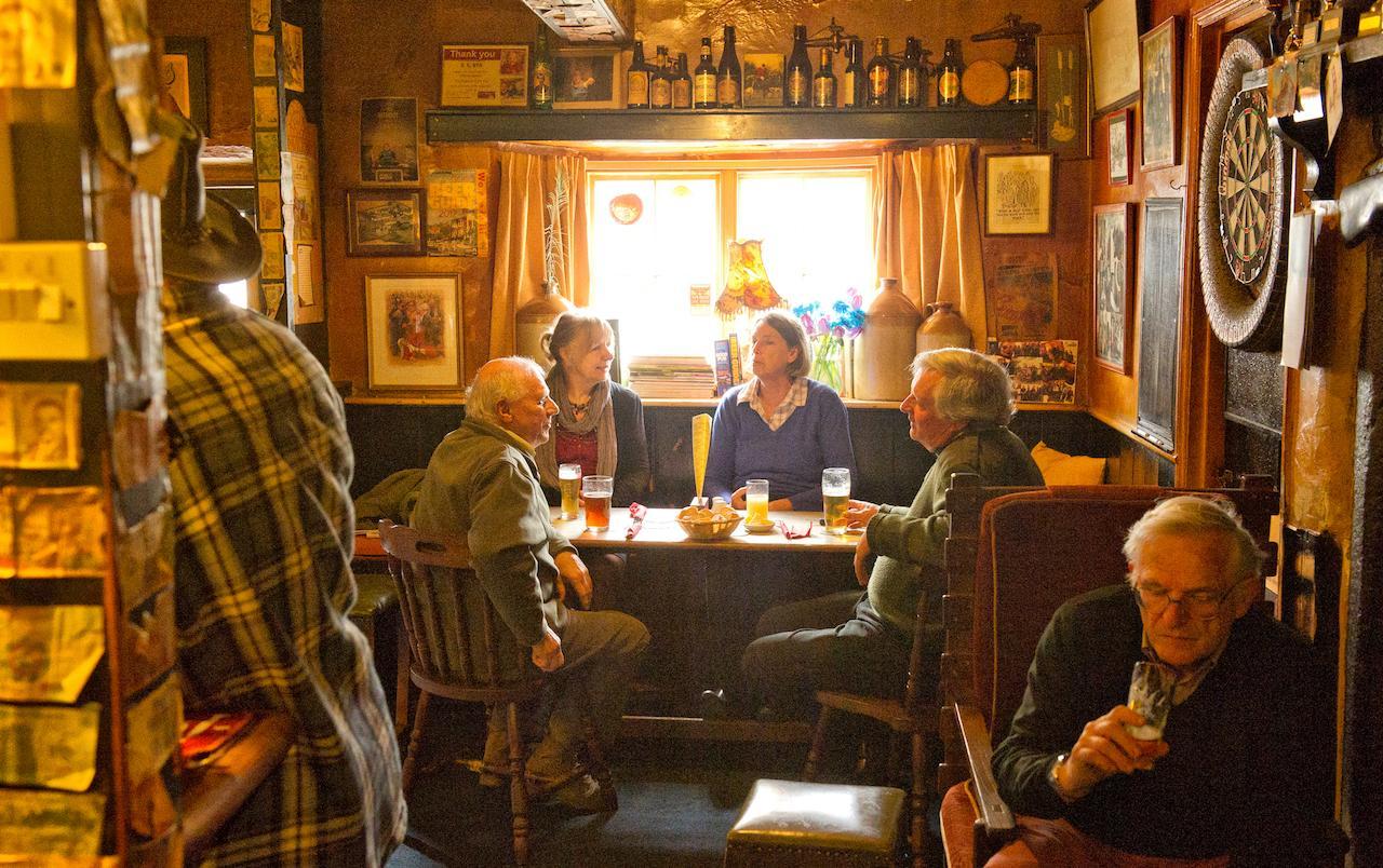 Duke Of York Hotel Dolton Eksteriør billede